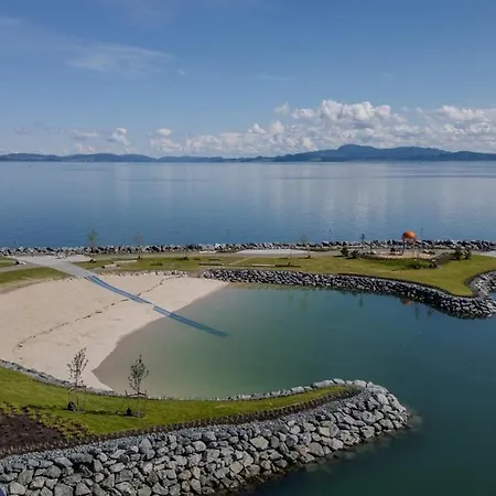 With Sea View Apartament *