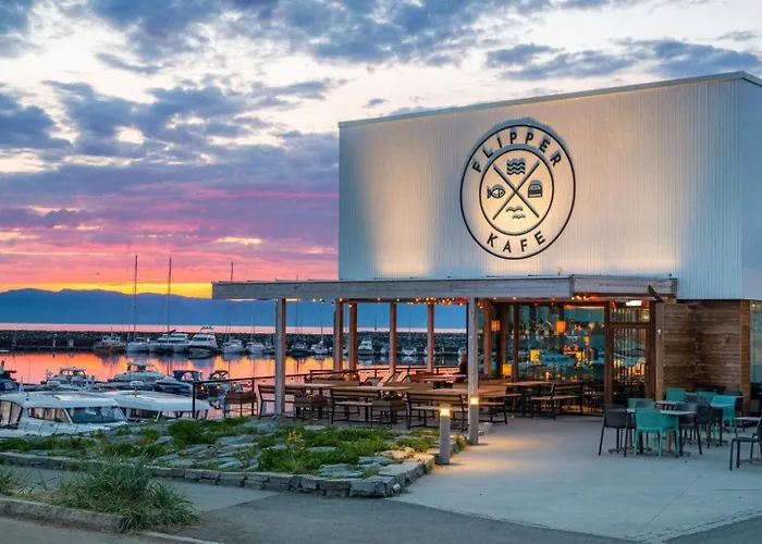 With Sea View Apartament