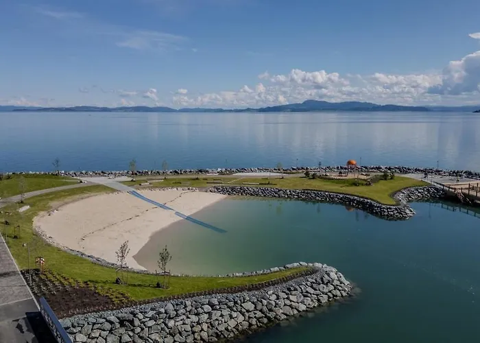 With Sea View Apartament *