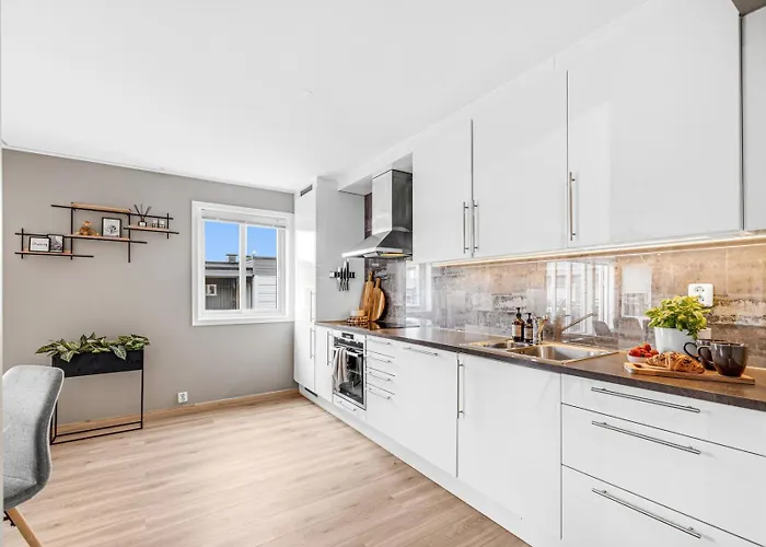 Apartament With Sea View *