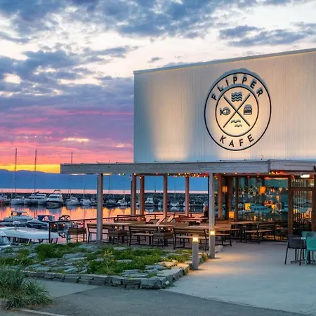 With Sea View Leilighet